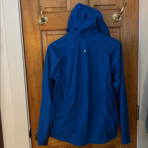 Montbell Light Shell jacket - Picture 9 of 10